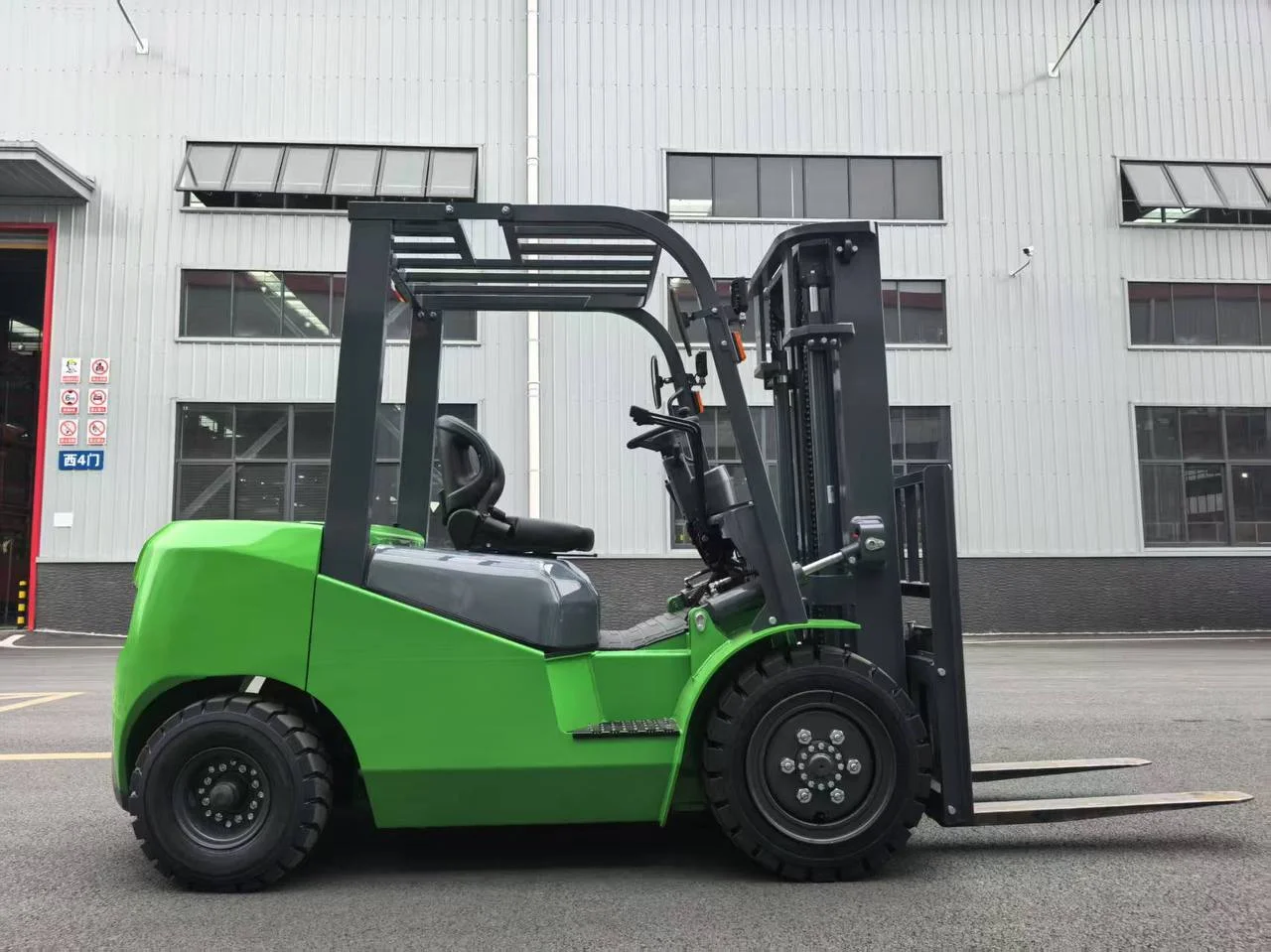 SHANN Economy FB 30 E2 — электрический погрузчик (уличный) 3 т