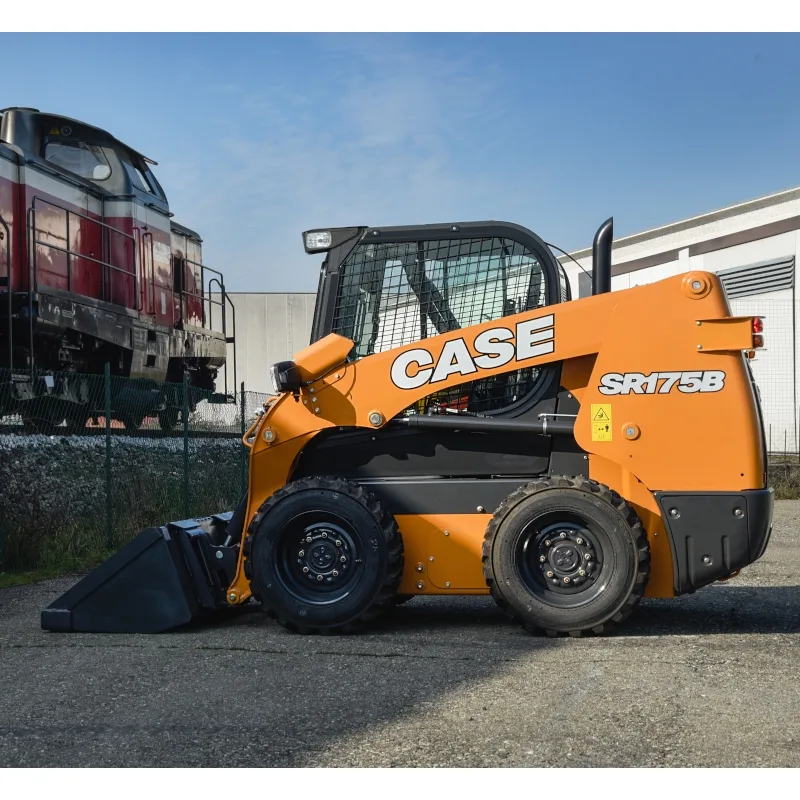 Мини-погрузчик колесный CASE