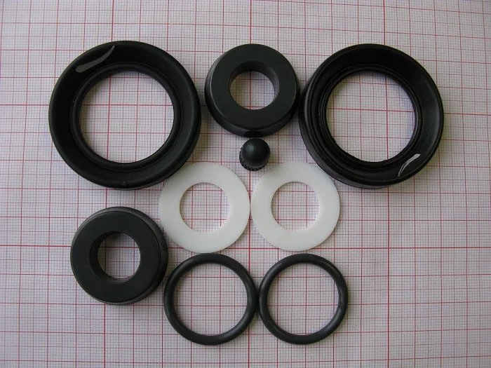 04475-30071-71 Ремкомплект рабочего тормозного цилиндра Toyota 7FD35-40 (HH)