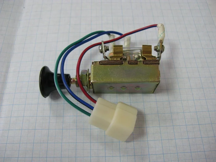 23652-42221 Переключатель света погрузчика (TRP)