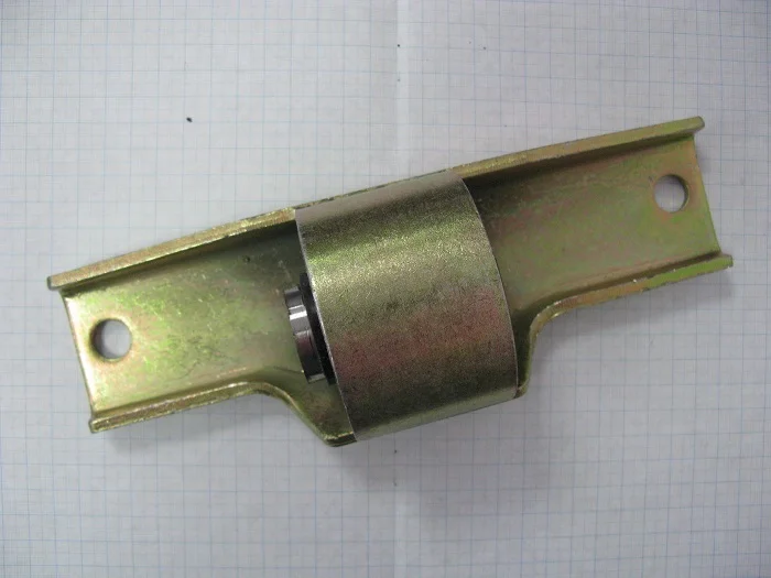 41260-26610-71 Подушка АКПП (HH)