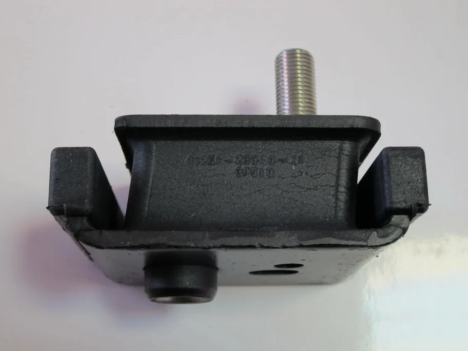 41261-23340-71 Подушка (резиновая опора) Toyota
