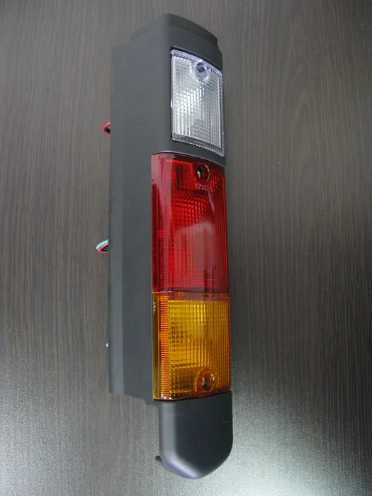 56630-26600-71 Фара задняя правая 8сер. 1-3тн. (TRP)