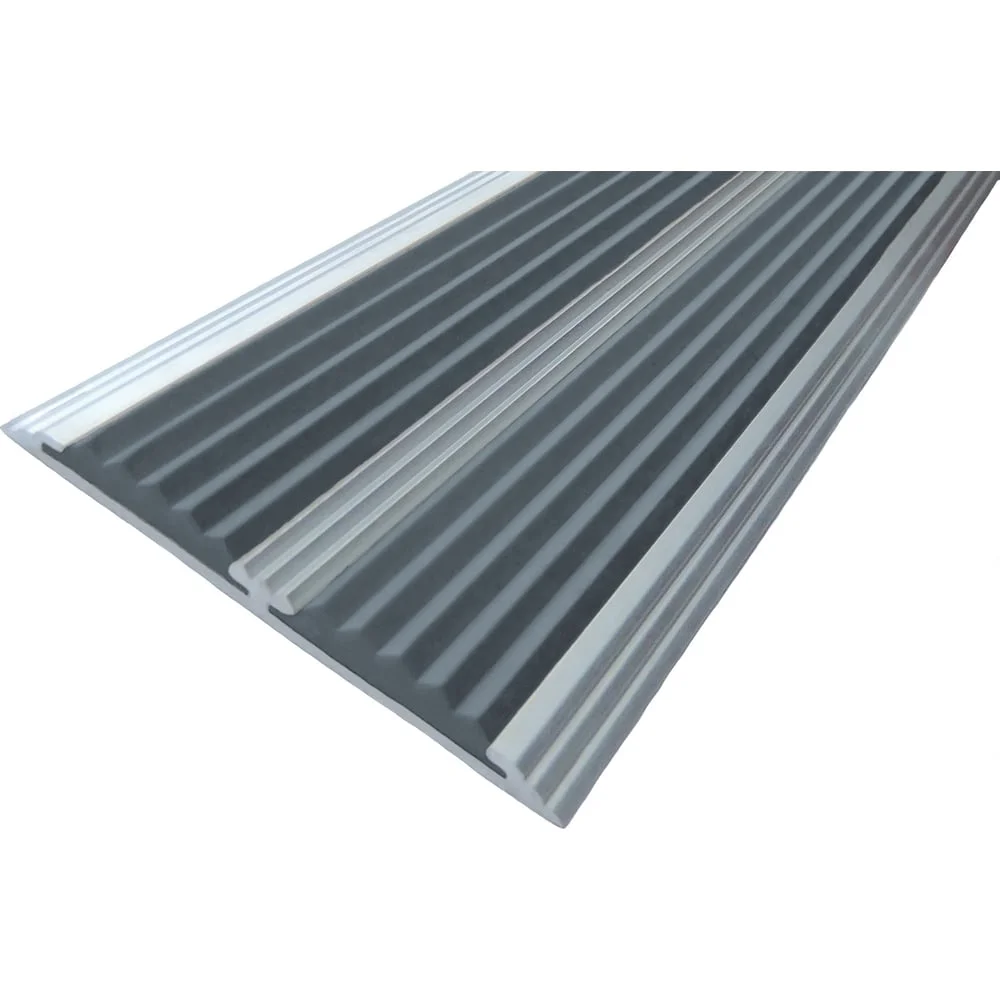 Двойная противоскользящая алюминиевая полоса ООО Элитпроф ECO 70 мм, с серой вставкой, 2,7 м АНСП 70 С 270 ECO