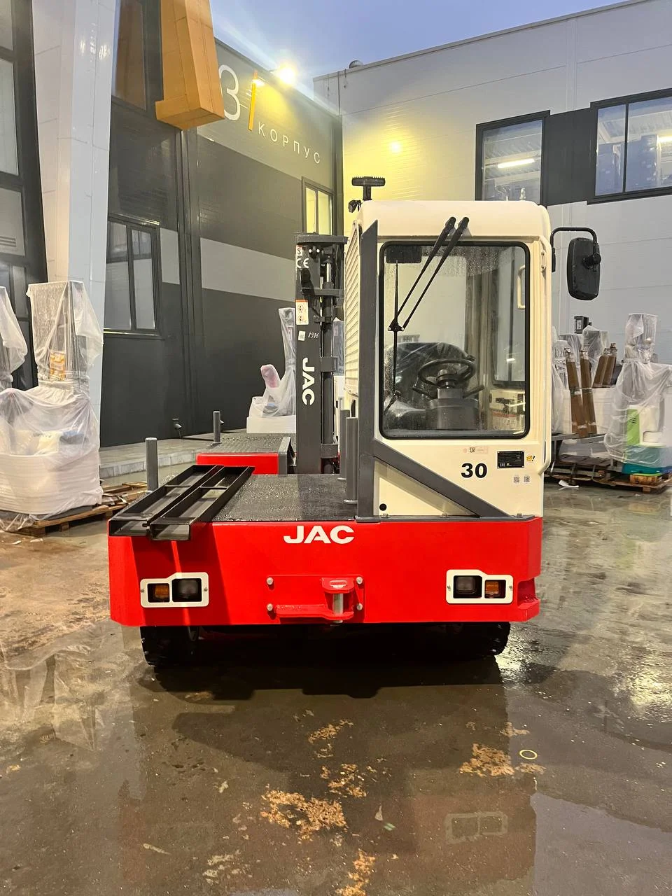 JAC CPD 30 side load — электропогрузчик с боковой загрузкой 3 т