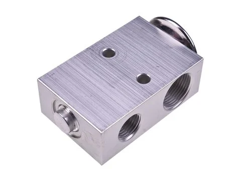 Расширительный клапан 118321C1 для CASE 1086 1486 1586 3088 3288 3688HC 3788 5088 6388 7488 786 886 186 410 420 445