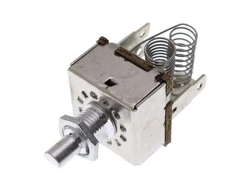 Выключатель Нагнетатель F63866 для CASE трактора 2090 2290 2390 2470 2590 2670 2870 4490 4690 4890