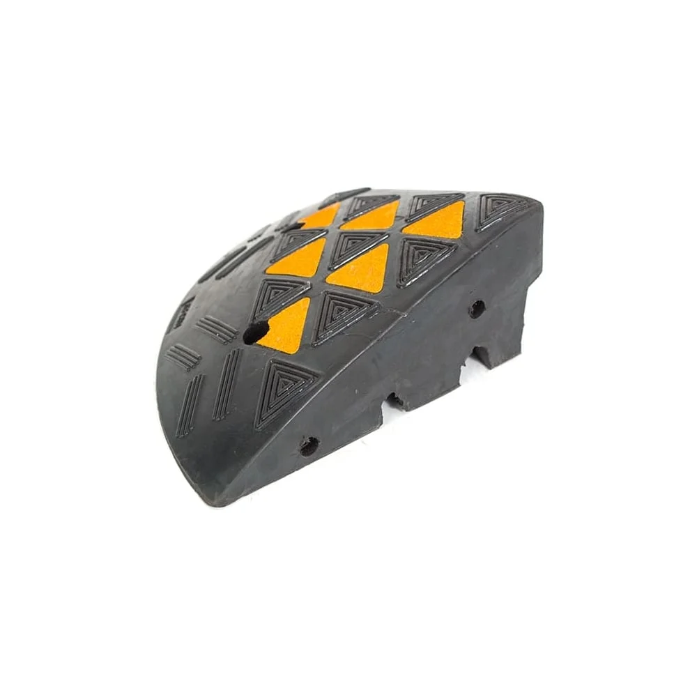 Резиновый съезд с бордюра ТЕХНОЛОГИЯ СР-150-2 концевая часть 0,36x0,15x0,36 м